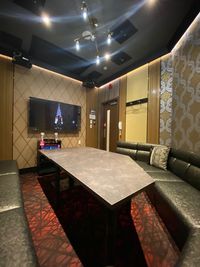 カラオケビッグエコー 赤坂駅前店 Room 7の室内の写真