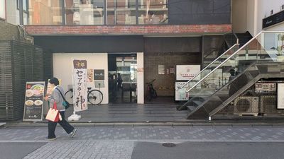 J's Space三条烏丸の外観の写真