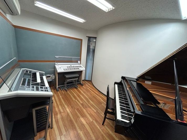 エレクトーン＆グランドピアノ 防音部屋 S2教室 - 浜松中央センター