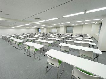 ビジョンセンター西新宿 7F 705室の室内の写真