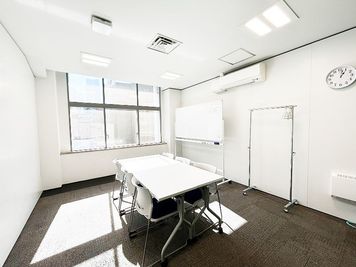 会議・商談・小規模研修に最適|設備充実の都心会議室。スタッフ常駐で安心。 - ビジョンセンター虎ノ門 溜池山王