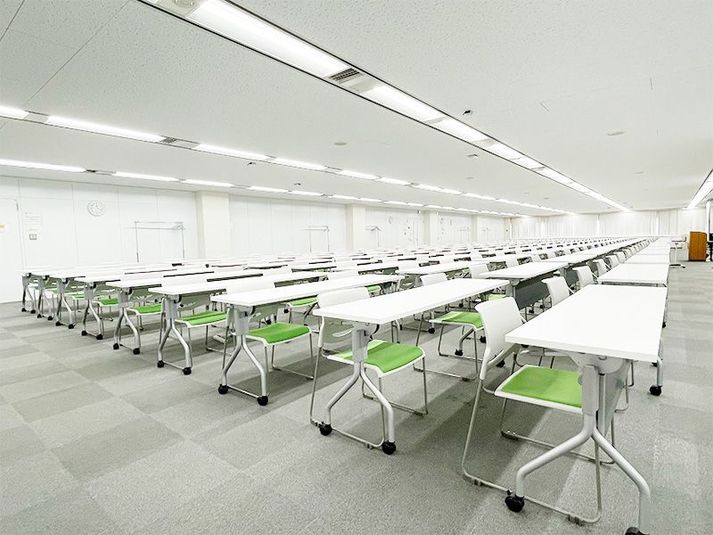 ビジョンセンター横浜（西口） 4F Vision Hall (控室付き室)の室内の写真