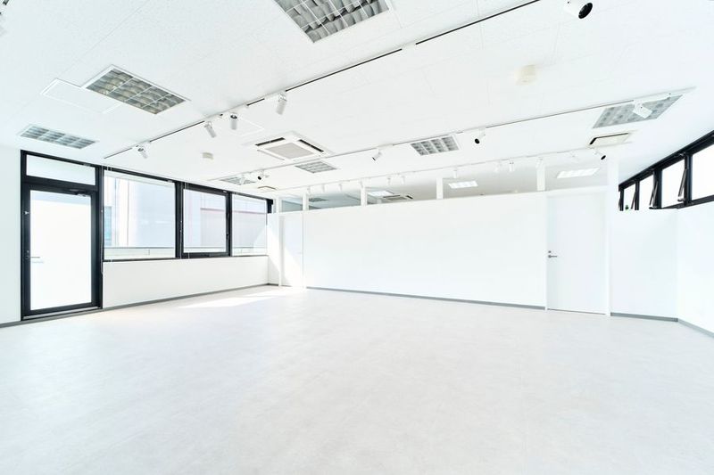 入り口からの写真 - Studio ATCの室内の写真