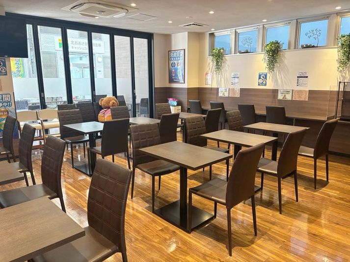 room CAFE 新大阪店 三国駅2分 コワーキング＆カフェ room CAFE 新大阪店の室内の写真