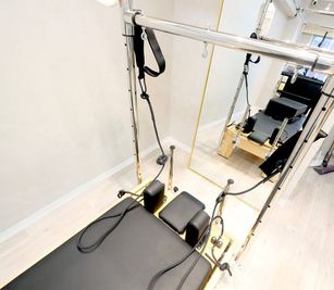 STUDIOFLAG新宿2号店 STUDIOFLAG新宿2号店/マシンピラティスレンタルスタジオの室内の写真