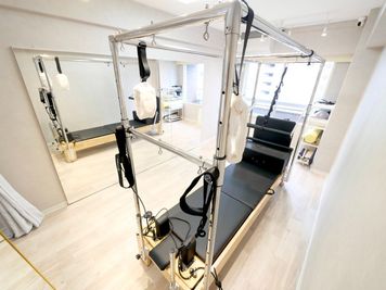 STUDIOFLAG新宿2号店 STUDIOFLAG新宿2号店/マシンピラティスレンタルスタジオの室内の写真