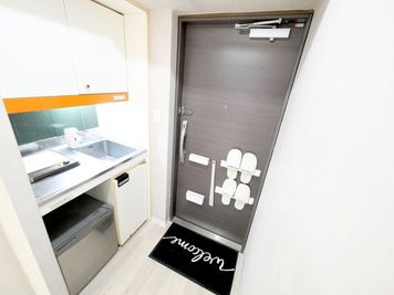 玄関 - STUDIOFLAG新宿2号店 STUDIOFLAG新宿2号店/マシンピラティスレンタルスタジオの室内の写真