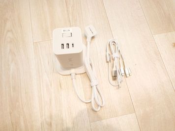 ・各種対応充電器
・電源タップ - STUDIOFLAG新宿2号店 STUDIOFLAG新宿2号店/マシンピラティスレンタルスタジオの室内の写真