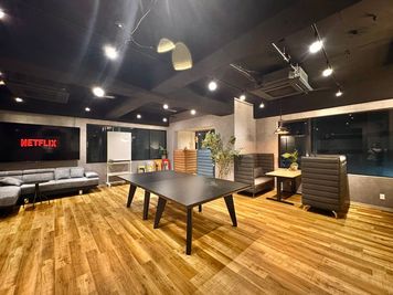 NEW!【浜町1分/人形町6分】最大50名/無料Wifi/会議・撮影・懇親会・推し会・女子会・ボドゲ等！ゴミ出し飲食持込🍷可！ - たまりば日本橋浜町駅前の室内の写真
