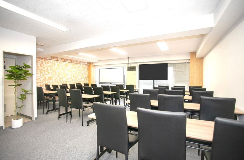 基本の状態になります - 仙台FRIENDS会議室２ 仙台FRIENDS会議室２  広い・安い・綺麗な貸会議室の室内の写真