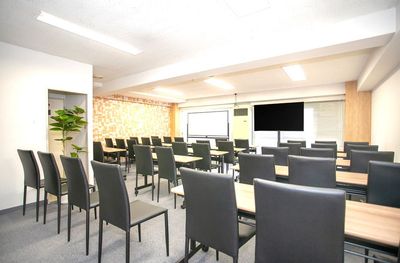 仙台FRIENDS会議室２ 仙台FRIENDS会議室２  広い・安い・綺麗な貸会議室の室内の写真