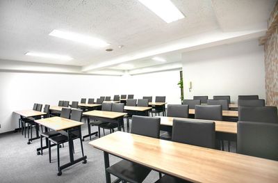 仙台FRIENDS会議室２ 仙台FRIENDS会議室２  広い・安い・綺麗な貸会議室の室内の写真
