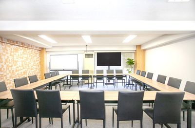 仙台FRIENDS会議室２ 仙台FRIENDS会議室２  広い・安い・綺麗な貸会議室の室内の写真