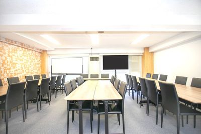 仙台FRIENDS会議室２ 仙台FRIENDS会議室２  広い・安い・綺麗な貸会議室の室内の写真
