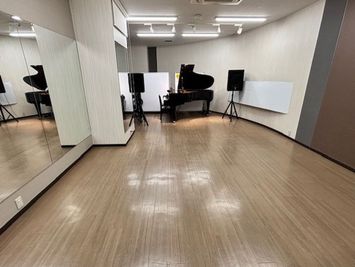 ヤマハミュージック直営教室!【池袋駅より徒歩3分】ピアノ演奏・ボイストレーニングができるお部屋です♪ - ミュージックアベニュー池袋