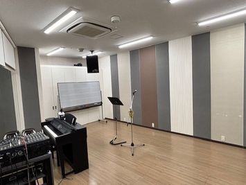 ヤマハミュージック直営教室!【池袋駅より徒歩3分】ボイストレーニングができるお部屋です♪ - ミュージックアベニュー池袋