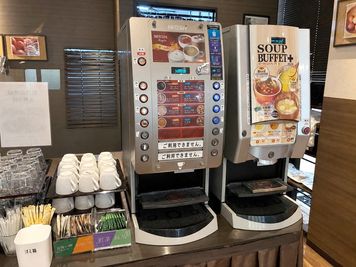 room CAFE 新大阪店 三国駅2分 コワーキング＆カフェ room CAFE 新大阪店の室内の写真