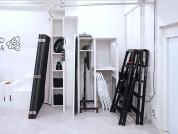 豊富な機材が揃っております。 - Studio DOWHA 表参道店 📸宣材・アパレル・SNS動画撮影に最適｜白ホリの設備の写真