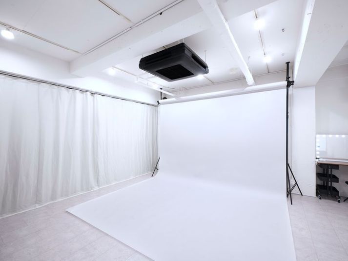 レンタル撮影スタジオ・壁面鏡張りダンススタジオ - Studio DOWHA 表参道店