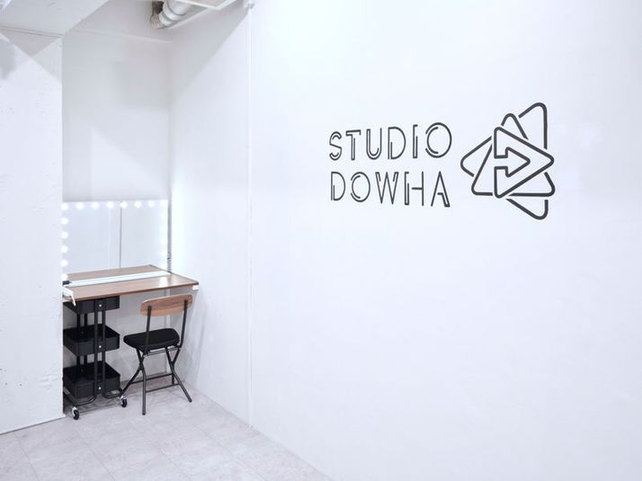 レンタル撮影スタジオ・壁面鏡張りダンススタジオ - Studio DOWHA 表参道店