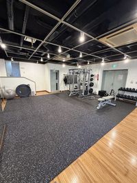 広々空間/駐車場完備/フリースペースあり/高機能機材設置/Wi-Fi完備/ - private gym &H