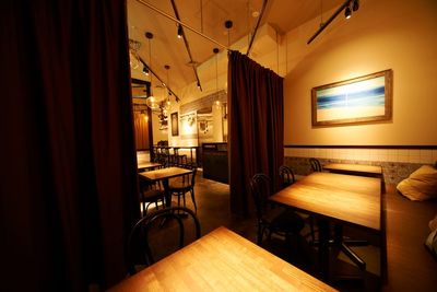 カラオラ テラス・スペイン料理・大手町 （Calahorra） テラスが開放的なスペインバルのレンタルスペースの室内の写真