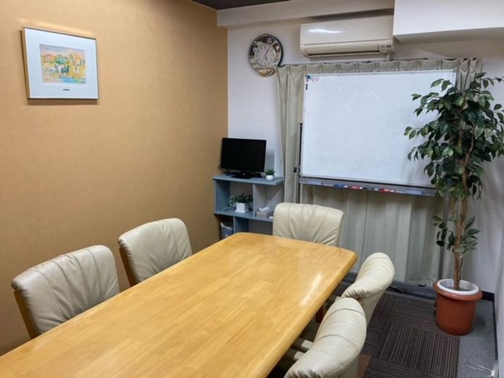 完全個室！お一人様のご利用も大歓迎です！ - 小林ビル1F　オフィスドリームズ竹葉 仙台駅徒歩7分　/　面接・少人数会議室の室内の写真