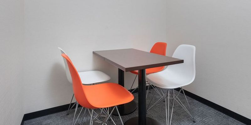 リージャス会議室 オープンオフィス赤坂ビジネスプレイス Meeting Room1の室内の写真