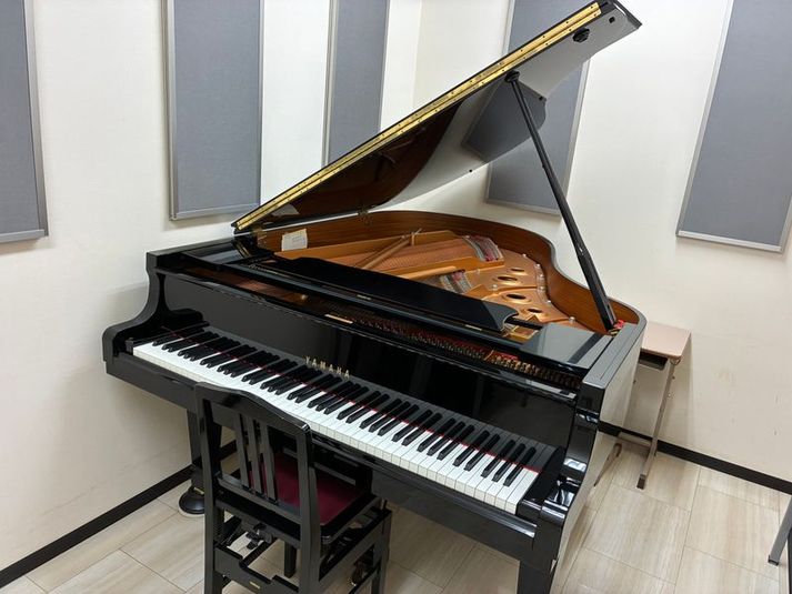グランドピアノ・エレクトーン練習室 M3教室 - ミュージックスクエア高崎センター