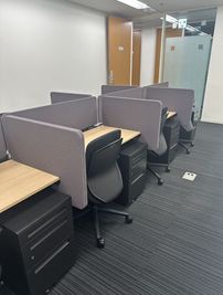Regus コワーキングデスク｜信頼ある環境で使える開放的なワークスペース - リージャス会議室 日比谷ビジネスセンター