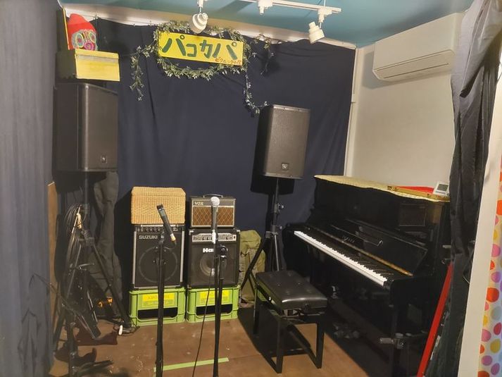 3F舞台に接近した景色(禁煙) - ピクニック小屋　パコカパの室内の写真