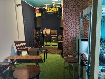 3F舞台出入口から客席、ステージへ向けての景色(禁煙) - ピクニック小屋　パコカパの室内の写真