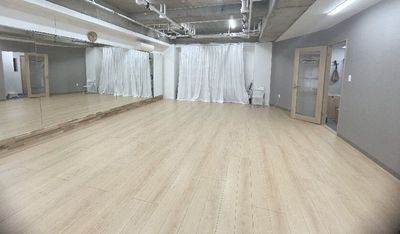 声楽・ダンス・演劇の練習やレッスンなどの教室でお悩みなら、ぜひご利用ください。固定的のご利用可能 - 華楽坊・川崎ダンススタジオ