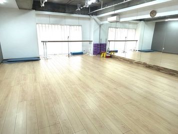 華楽坊・川崎ダンススタジオ 華楽坊・川崎スタジオの室内の写真