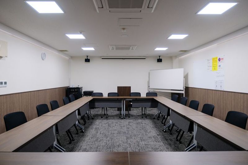 ニュー共栄ビル(大阪梅田)「地下レンタルスペース&大会議室」 - ニュー共栄ビル(大阪梅田)「地下レンタルスペース&大会議室」