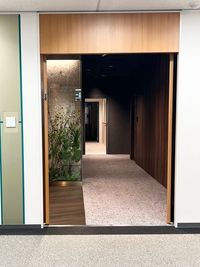 入り口（正面） - ロイヤルスタジオ ロイヤルスタジオ (小会議室 / Room4)の入口の写真