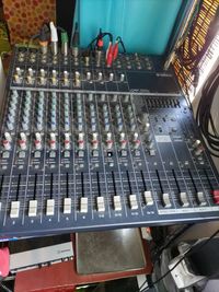 3Fに常設のヤマハEMX5014Cミキサー - ピクニック小屋　パコカパの室内の写真