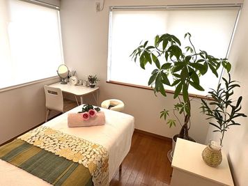 お部屋の内観２ - レンタルスペース　エルマール 【一軒家のレンタルサロン】閑静な高級住宅街の落ち着いた贅沢空間の室内の写真