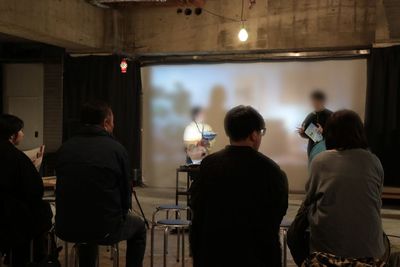 映画の上映会 - レンタルスペースHAKOBUNEビル 多目的レンタルスペースの室内の写真