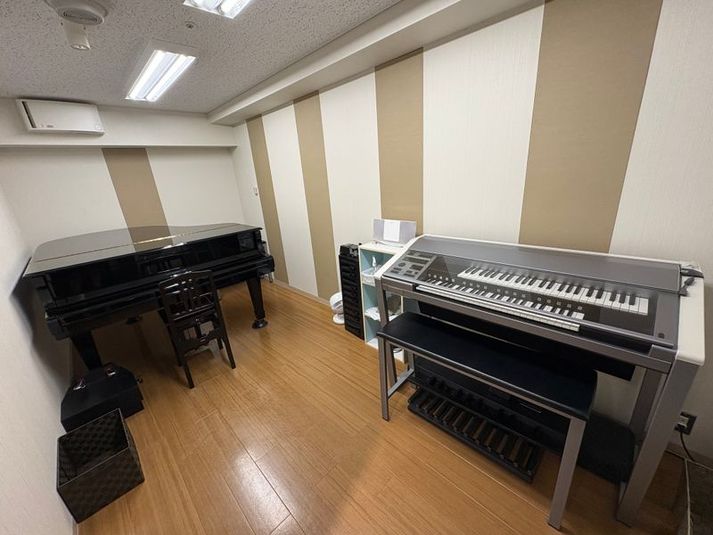 グランドピアノ・エレクトーン練習室　S6教室 - ミュージックアベニュー岡山