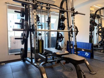 MIYAZAKI GYM田町店の室内の写真