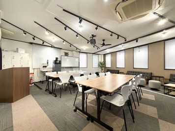 Win-d Plus 藤沢駅北口の室内の写真