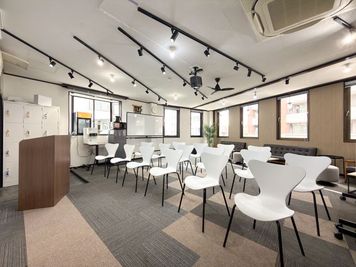Win-d Plus 藤沢駅北口の室内の写真
