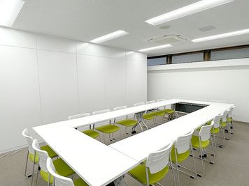 会議・商談・小規模研修に最適|設備充実の都心会議室。スタッフ常駐で安心。 - ビジョンセンター田町