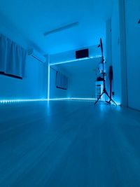 電飾で雰囲気変わります！(多色に変更可能) - レンタルスタジオPALETTE大口の室内の写真