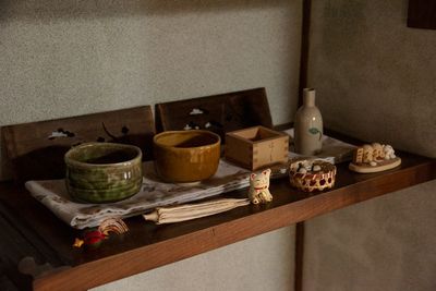 昔ながらの趣を感じる小物が並びます。 - ゲストハウス君彩家 築95年の古民家を再生したゲストハウススペースの室内の写真