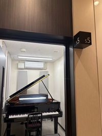 S5教室の入口です。 - 琴似センター グランドピアノ部屋　S5の入口の写真