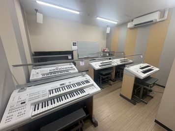 ヤマハミュージック直営教室!【地下鉄琴似駅直結】ピアノ・エレクトーンが演奏できるお部屋です♪ - 琴似センター