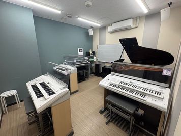 ヤマハミュージック直営教室!【地下鉄琴似駅直結】グランドピアノ・エレクトーンが演奏できるお部屋です♪ - 琴似センター