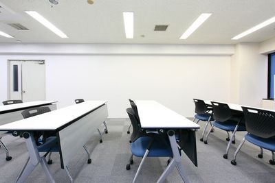小規模の会議やイベントなどにおすすめのお部屋です！ - ジャスティスビル　フリースペース